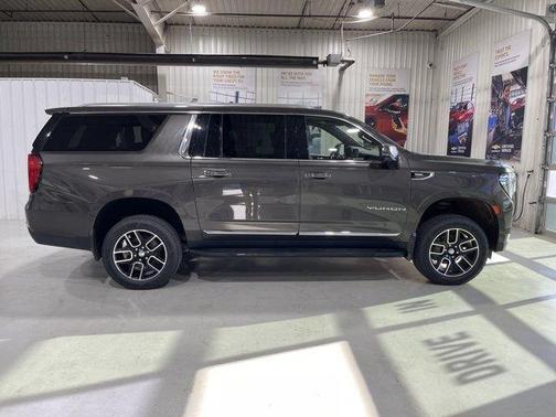 2021 GMC Yukon XL SLT