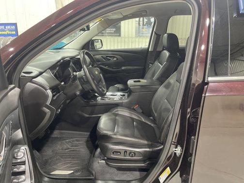 Black Cherry Metallic 2021 Chevrolet Traverse Premier