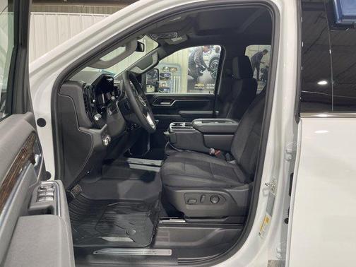 2026 GMC Sierra 3500 SLE