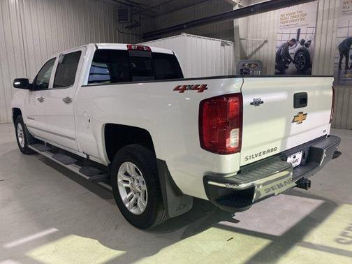 Iridescent Pearl Tricoat 2018 Chevrolet Silverado 1500 LTZ