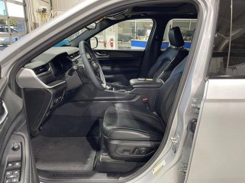 2024 Jeep Grand Cherokee L Laredo