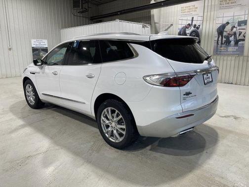 2022 Buick Enclave Premium