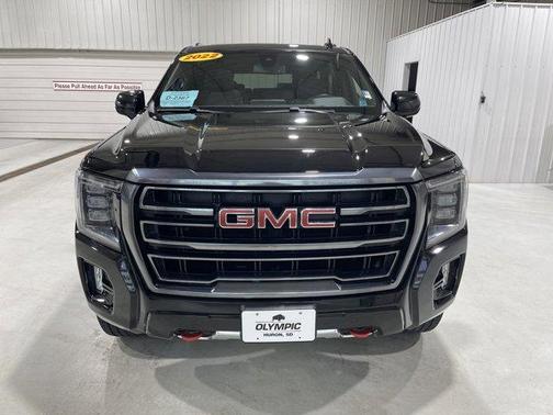 2022 GMC Yukon XL AT4