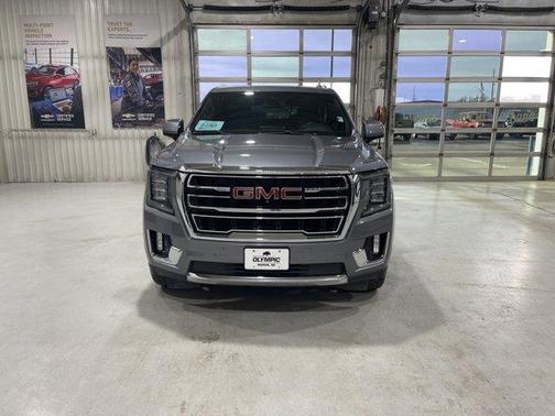 2022 GMC Yukon XL SLT