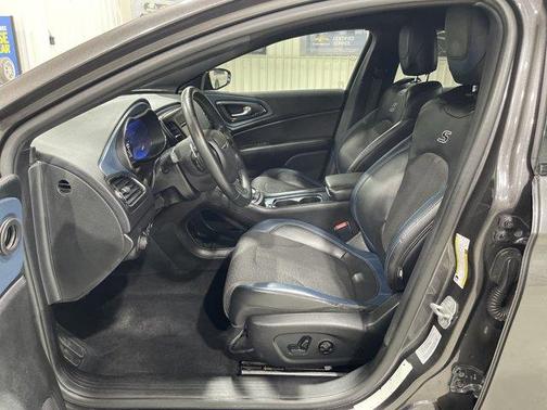 Granite Crystal Clearcoat Metallic 2016 Chrysler 200 S