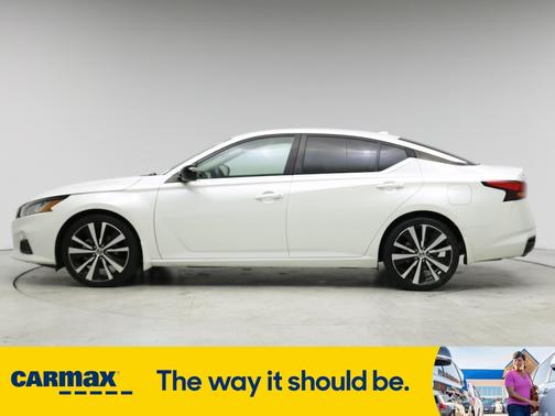 2022 Nissan Altima SR