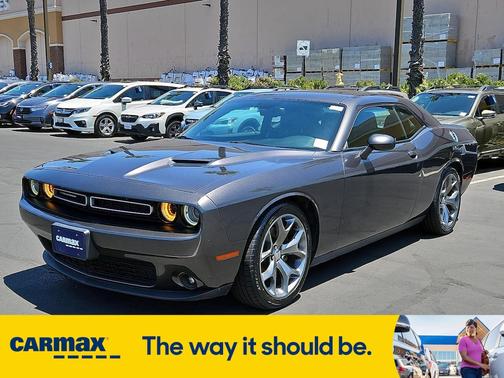 2016 Dodge Challenger SXT Plus