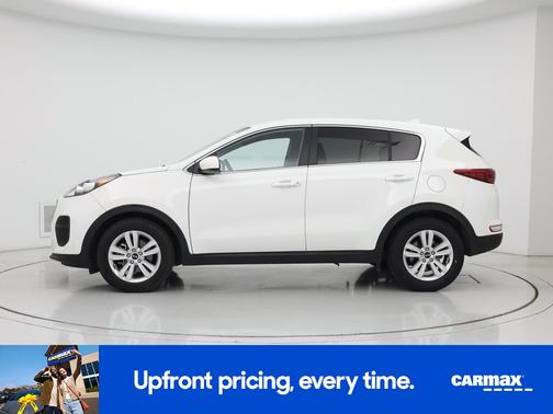 White 2018 Kia Sportage LX
