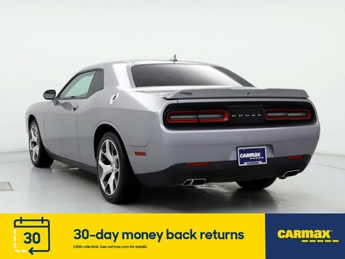 Photo 2 of 26 of 2016 Dodge Challenger SXT