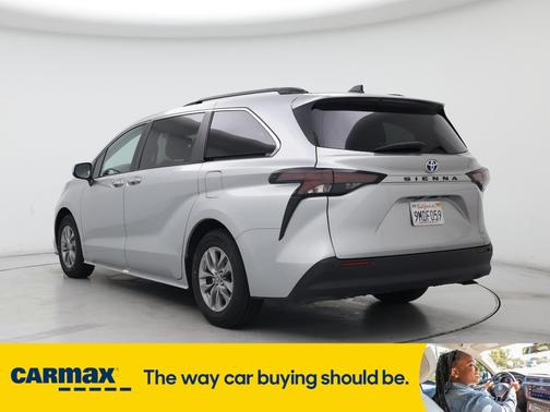 2023 Toyota Sienna XLE