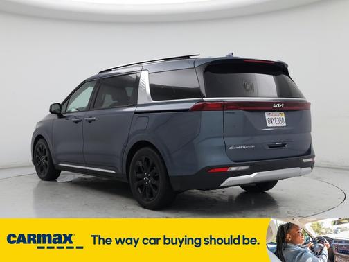 2022 Kia Carnival SX