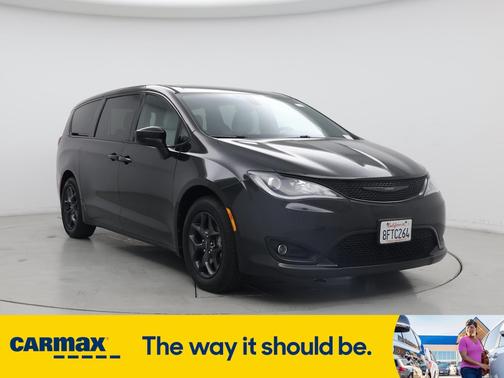 2018 Chrysler Pacifica Touring Plus