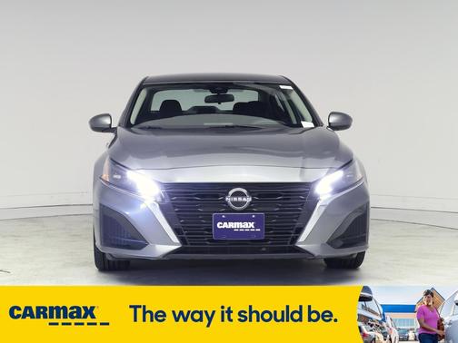 2023 Nissan Altima SV