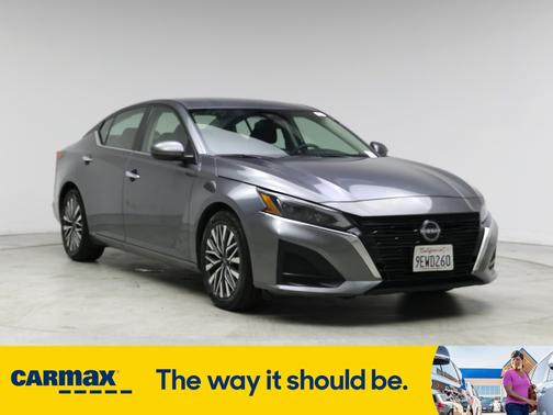 2023 Nissan Altima SV
