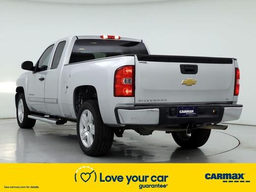 Photo 2 of 25 of 2013 Chevrolet Silverado 1500 LT