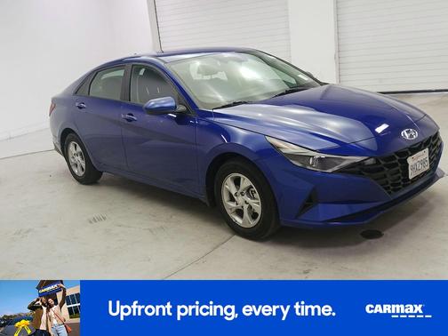 2023 Hyundai ELANTRA SE