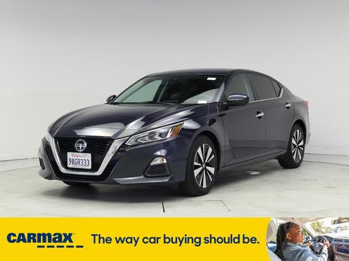 2022 Nissan Altima SV