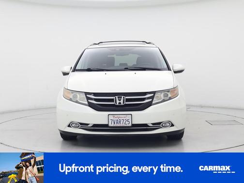White 2014 Honda Odyssey Touring
