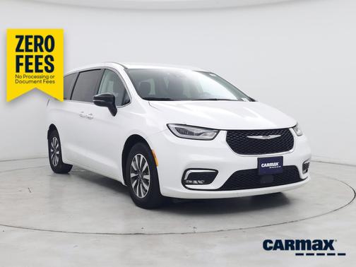 White 2024 Chrysler Pacifica Hybrid Select