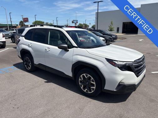 Crystal White Pearl 2025 Subaru Forester Premium