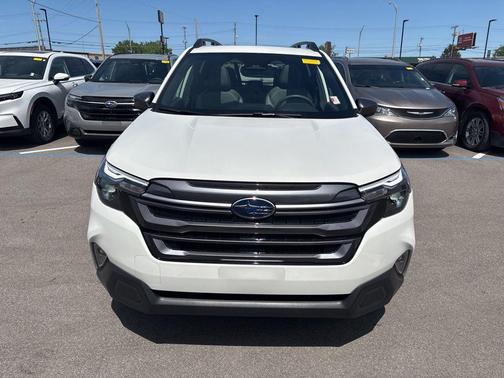 Crystal White Pearl 2025 Subaru Forester Premium