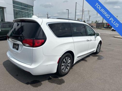 Bright White Clearcoat 2020 Chrysler Pacifica Touring-L Plus
