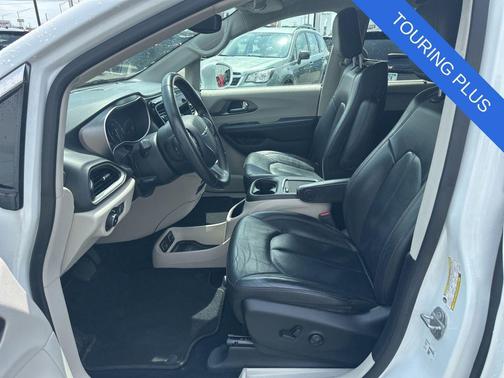 Bright White Clearcoat 2020 Chrysler Pacifica Touring-L Plus