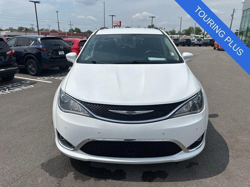 Bright White Clearcoat 2020 Chrysler Pacifica Touring-L Plus