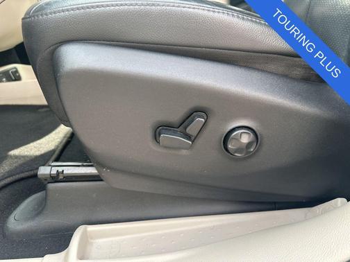 Bright White Clearcoat 2020 Chrysler Pacifica Touring-L Plus