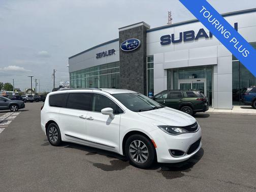 Bright White Clearcoat 2020 Chrysler Pacifica Touring-L Plus