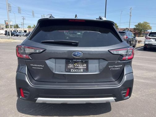 2021 Subaru Outback Touring