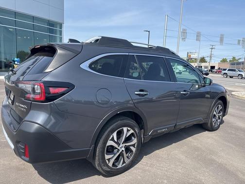 2021 Subaru Outback Touring