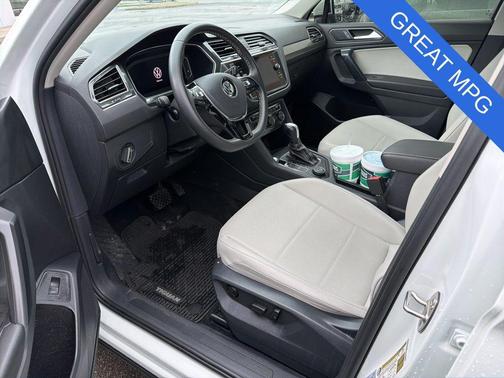 Pure White 2021 Volkswagen Tiguan 2.0T SEL