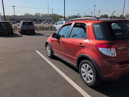 2011 Suzuki SX4 Premium