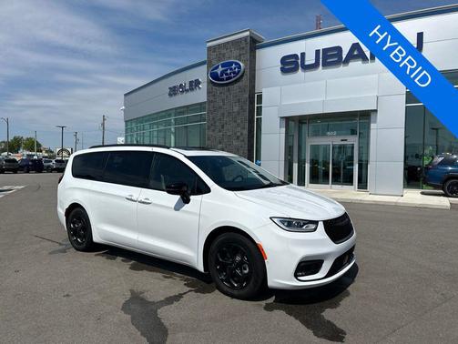 Bright White Clearcoat 2024 Chrysler Pacifica Hybrid Premium S Appearance Pkg