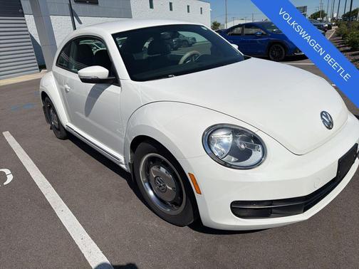 White 2012 Volkswagen Beetle 2.5L
