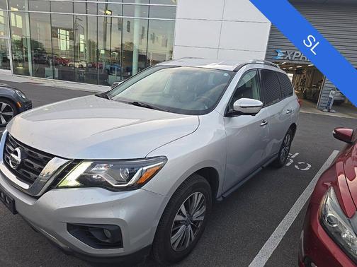 Brilliant Silver Metallic 2019 Nissan Pathfinder SL