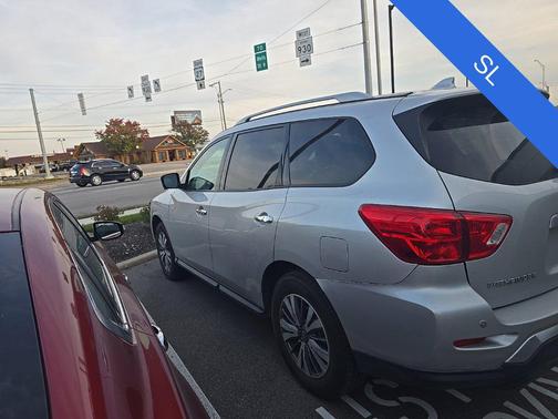 Brilliant Silver Metallic 2019 Nissan Pathfinder SL