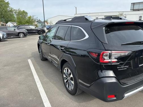 2024 Subaru Outback Touring XT