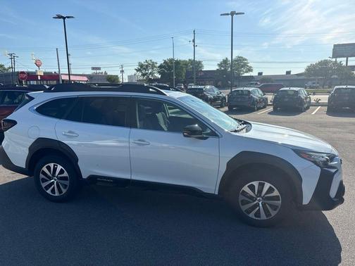 Crystal White Pearl 2024 Subaru Outback Premium