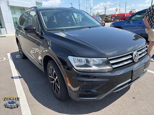 Black 2021 Volkswagen Tiguan 2.0T SE 4MOTION