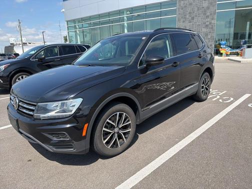 Black 2021 Volkswagen Tiguan 2.0T SE 4MOTION