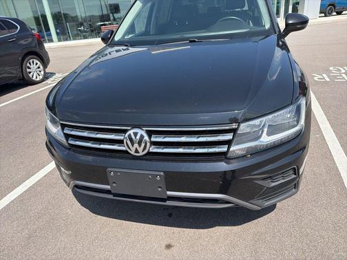 Black 2021 Volkswagen Tiguan 2.0T SE 4MOTION