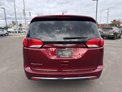 2019 Chrysler Pacifica Touring Plus