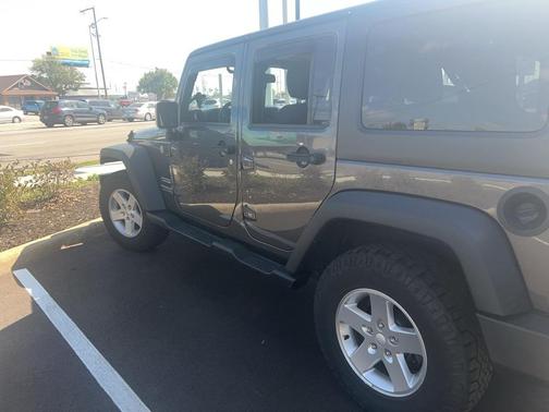 2016 Jeep Wrangler Unlimited Sport