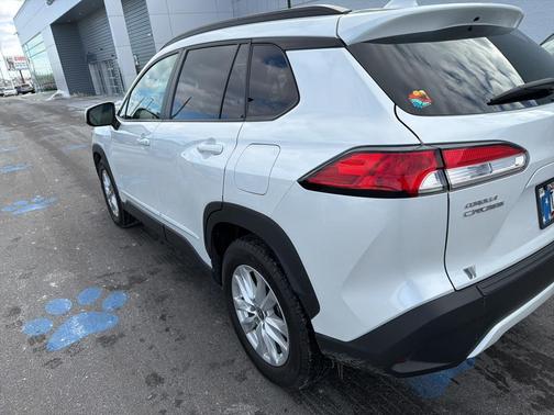 2022 Toyota Corolla Cross LE