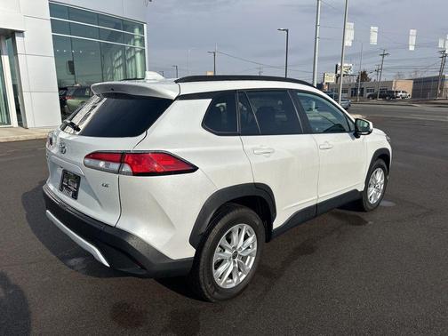 2022 Toyota Corolla Cross LE