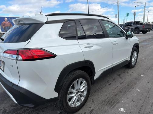 2022 Toyota Corolla Cross LE