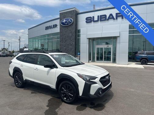 Crystal White Pearl 2025 Subaru Outback Onyx Edition