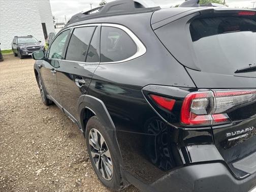 2025 Subaru Outback Touring XT